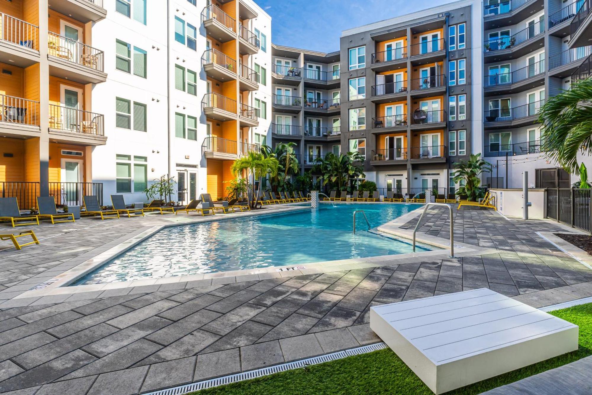Tropicana Field 1 Bed In Downtown St Pete With Free Parking Сейнт Питърсбърг Екстериор снимка